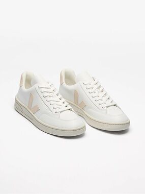 V-12 LEATHER WHITE SABLE SNEAKERS BRAND NEW WITH BOX NEVER WORN